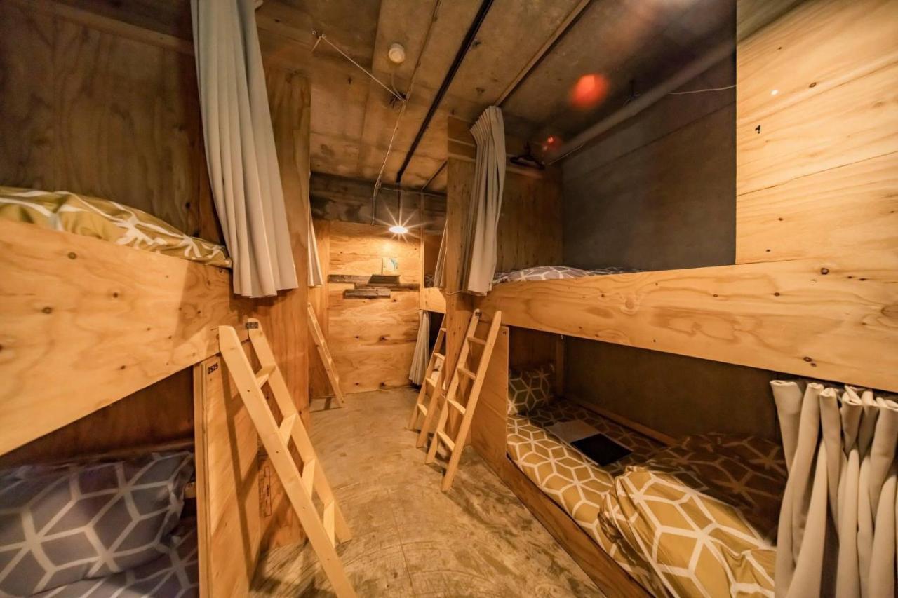Artbar & Guesthouse Ennova Atami  Zewnętrze zdjęcie